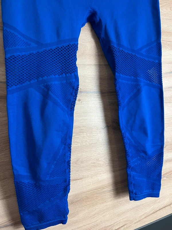 Sportovní legíny Fabletics — fotka 3