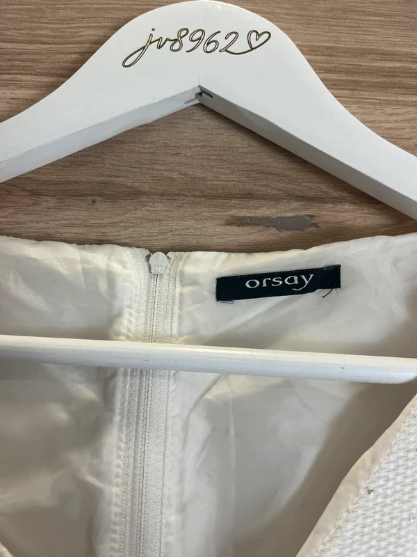 Elegantní šaty s podšívkou — fotka 4